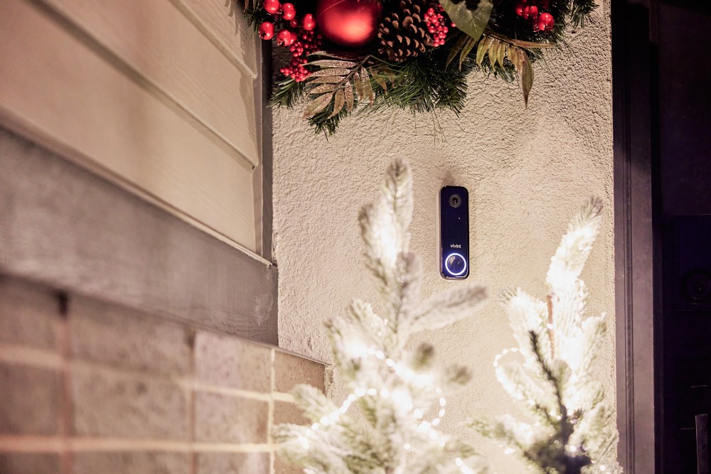 viviel クリスマスベル11点 Holiday Chimes with the Vivint Doorbell Camera Pro | Vivint